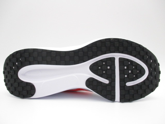 ナイキ レボリューション8　ワイド　幅広4E　HQ1996-100