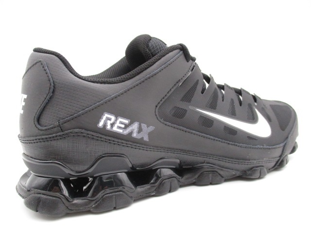 ナイキ REAX 8 TR MESH  621716-033