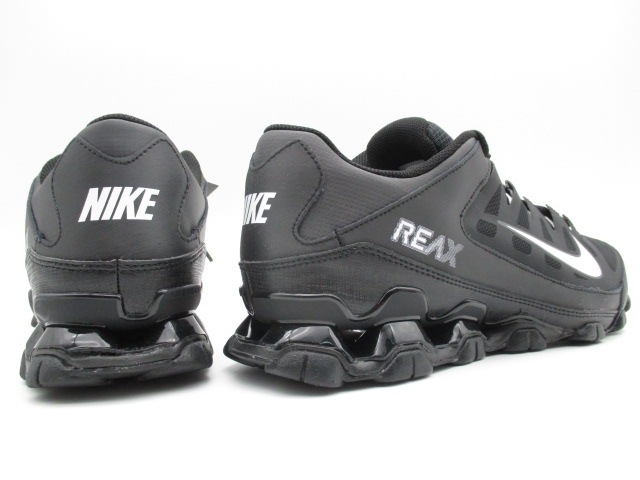 ナイキ REAX 8 TR MESH  621716-033