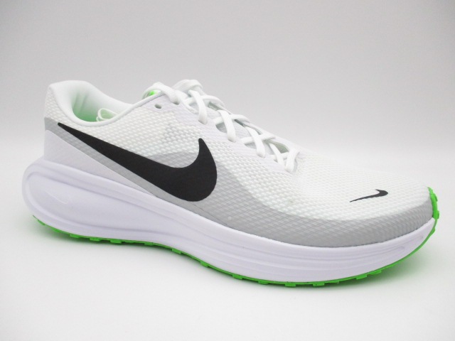 ナイキ レボリューション8　ワイド　幅広4E　HQ1996-105