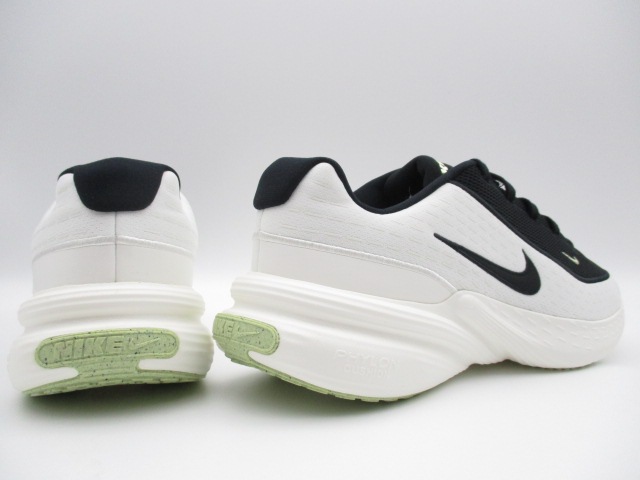 ナイキ アップリフトSC  IB2765-100