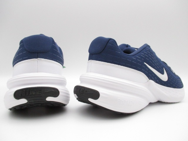 ナイキ アップリフトSC IB2765-401