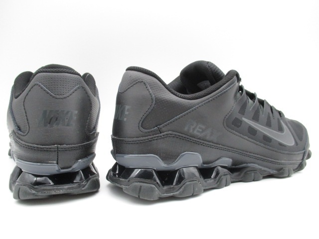 ナイキ REAX 8 TR MESH  621716-008