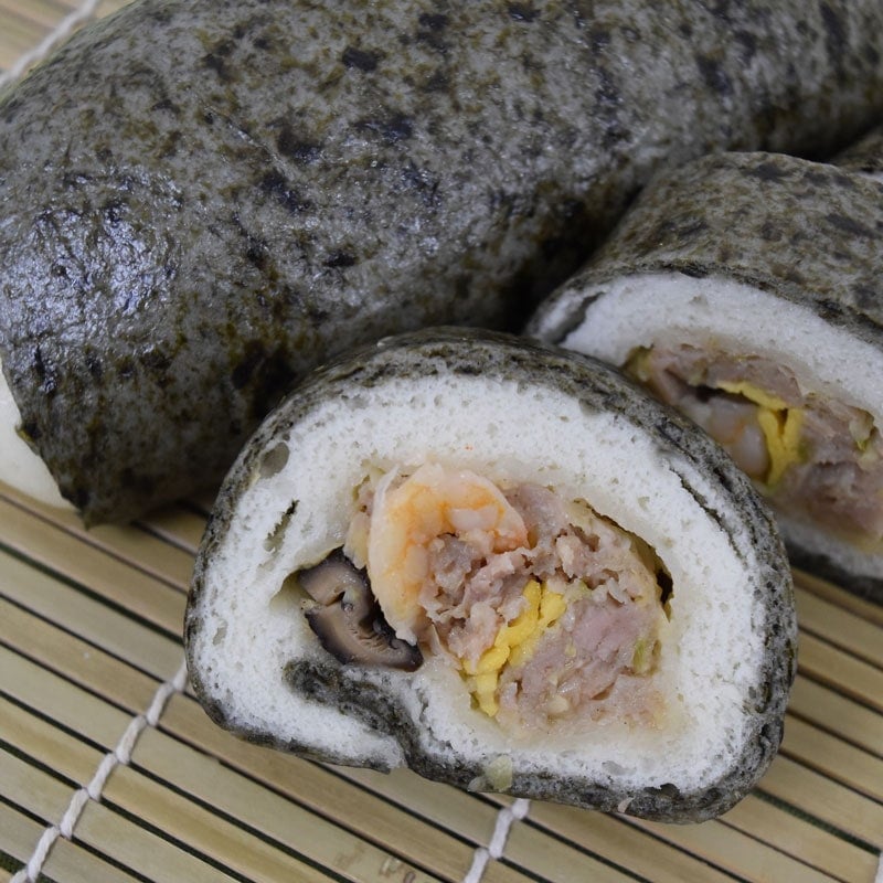 恵方巻まん　ブタまんの旨味に海老・錦糸卵・椎茸をプラスした太巻き風中華まん