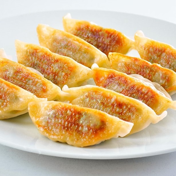 聘珍樓 焼餃子 大 10ヶ入 点心の通販なら横浜中華街聘珍樓 聘珍樓 焼餃子 大 10ヶ入 点心の通販なら横浜中華街聘珍樓
