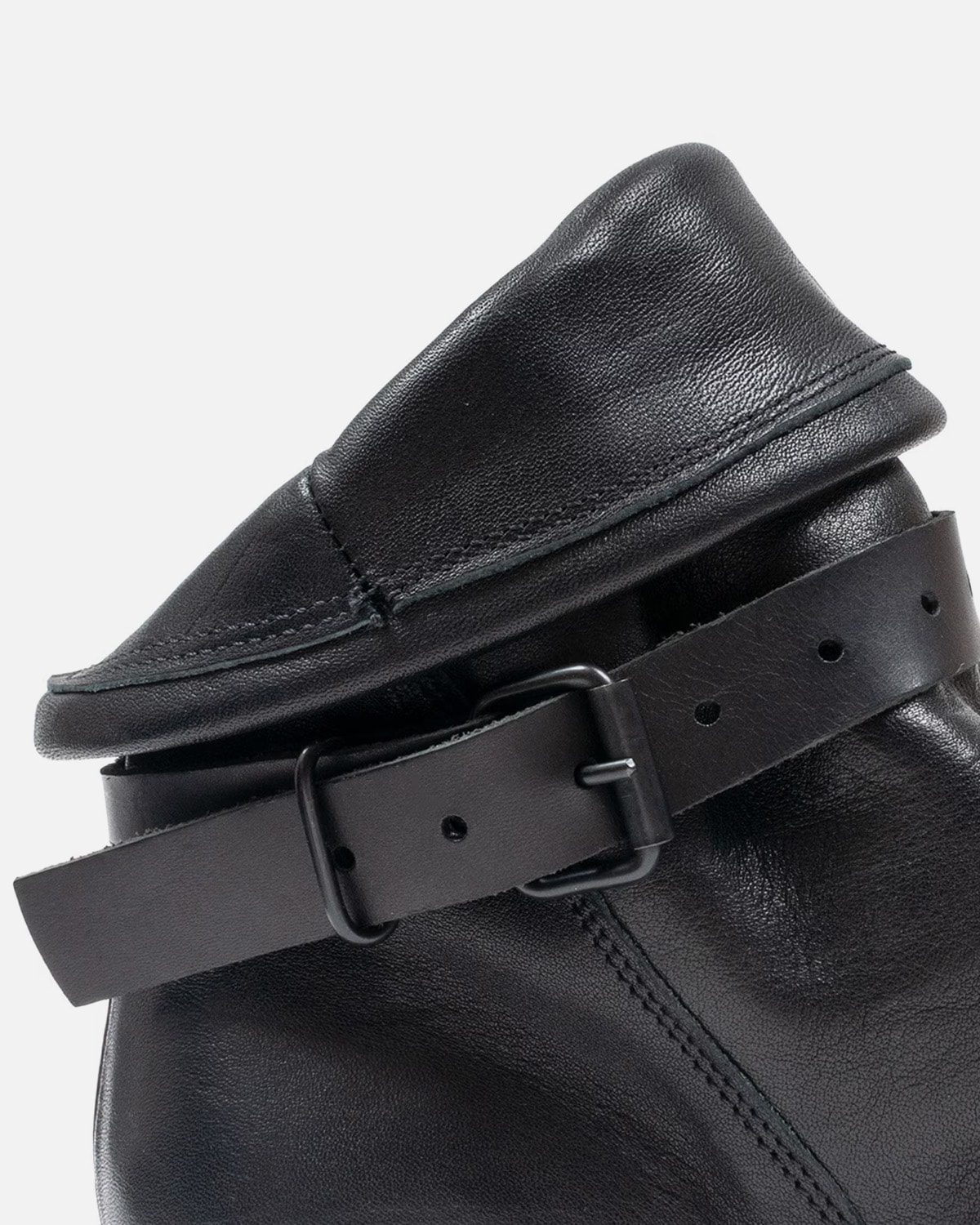 Bomb f ( black-sat/black-wax ) | KANEMAN E-STORE