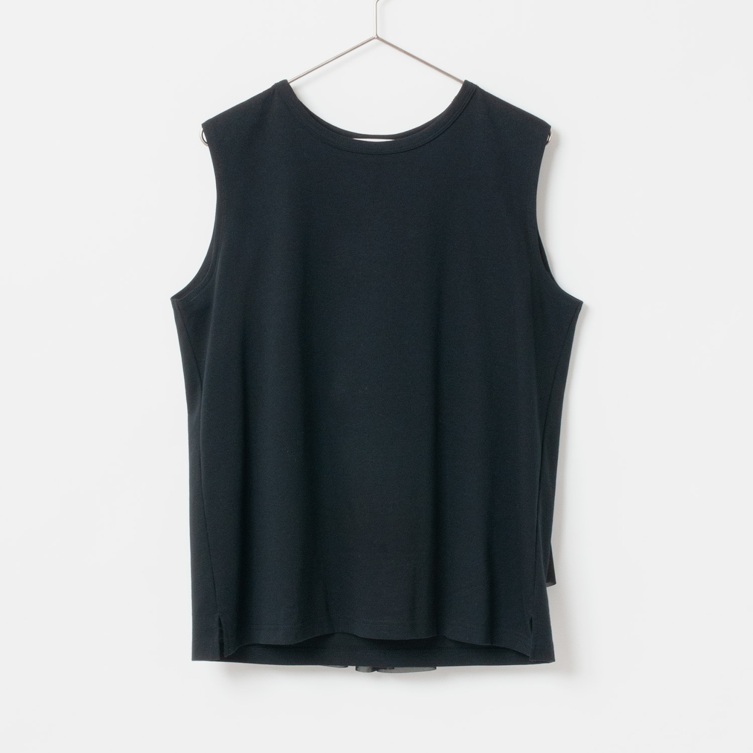 [Harriss] Sleeveless cut and sewn with cape
