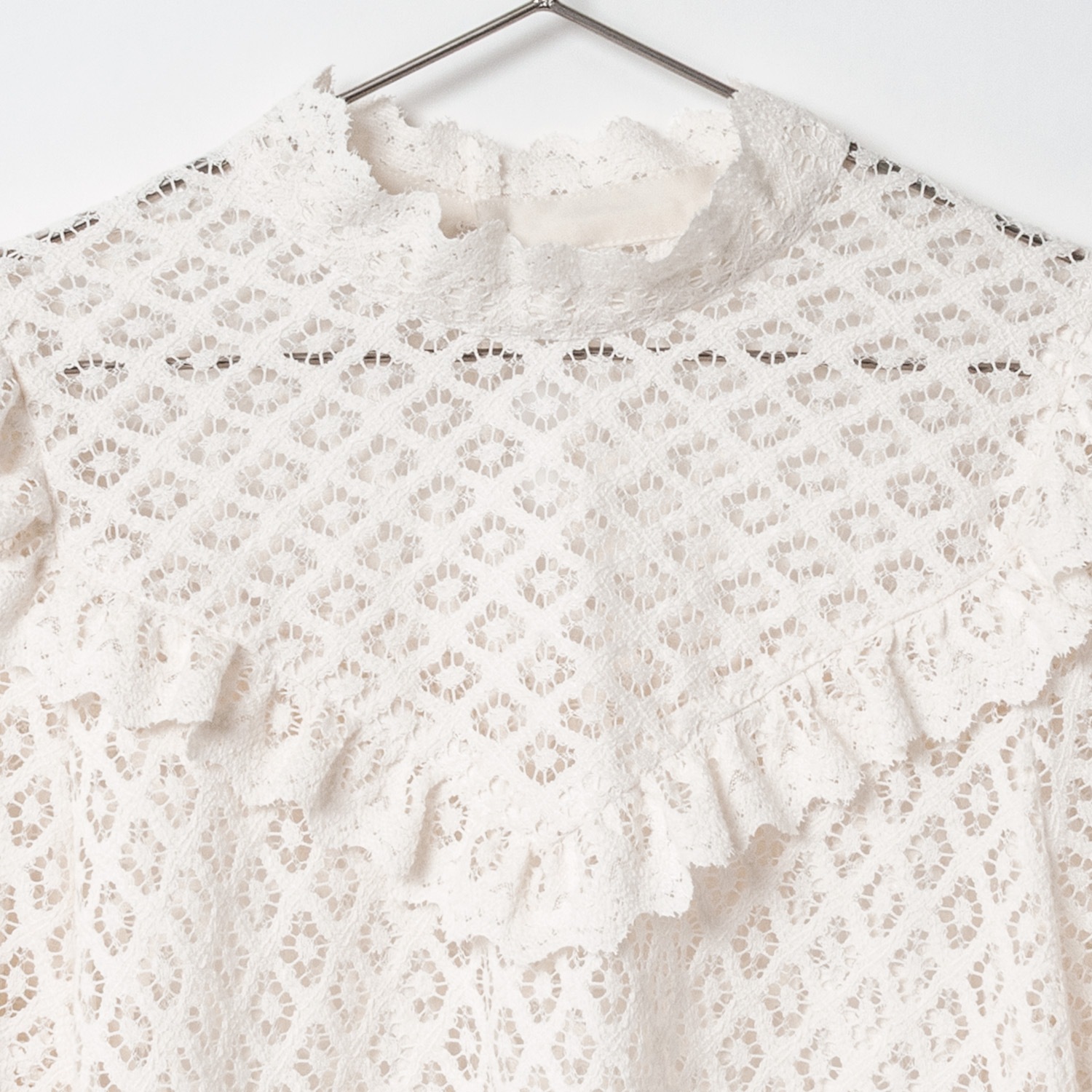 [Harriss �� Keiko Okamoto] Organic Cotton Ruffle Lace Blouse_Ecru(03)