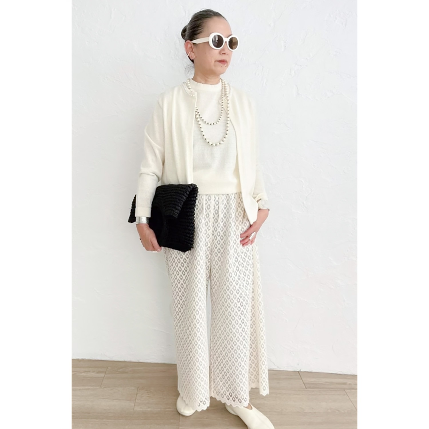 [Harriss �� Keiko Okamoto] Crew neck cardigan with pearls_Ecru(03)
