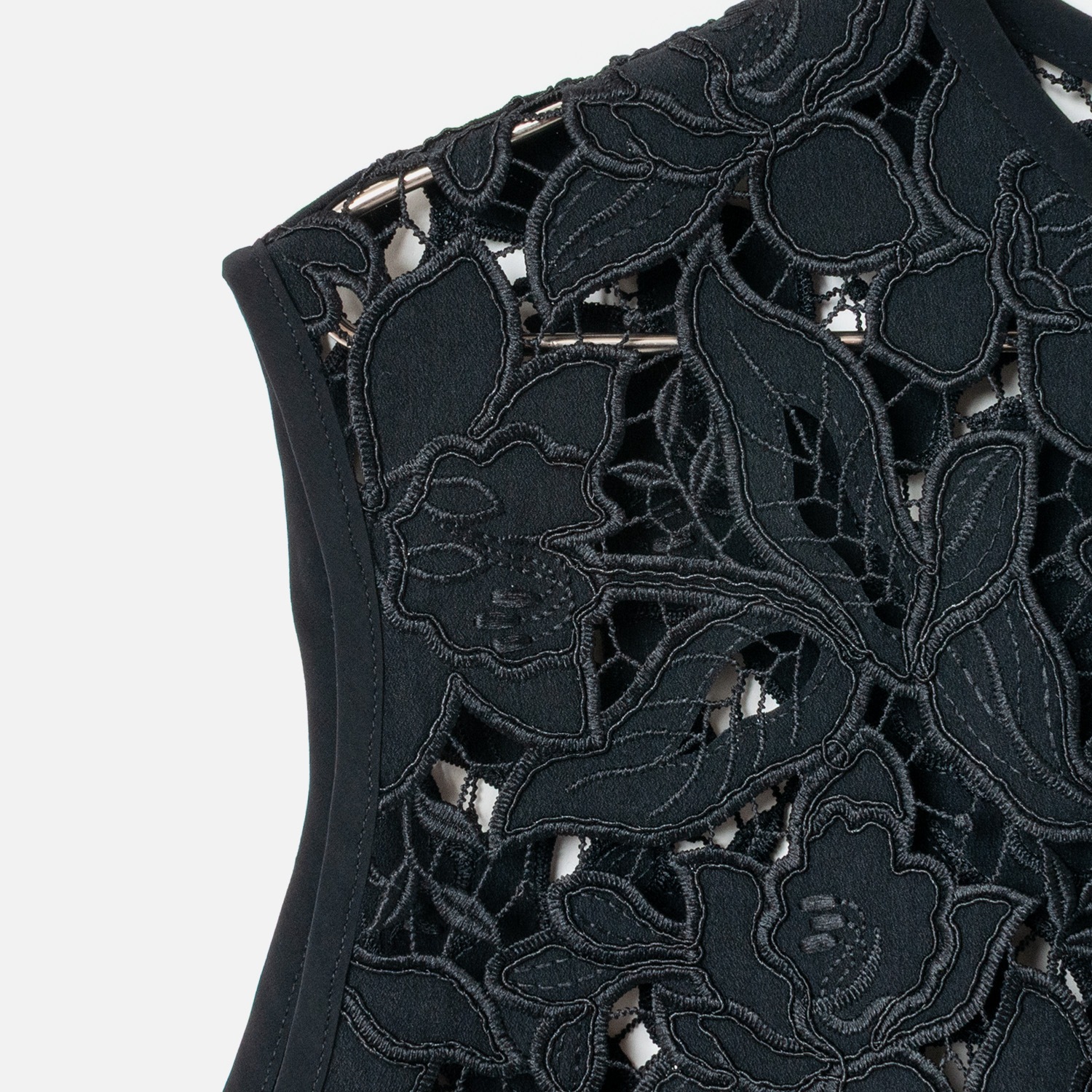 [Harriss] Embroidered Lace Vest