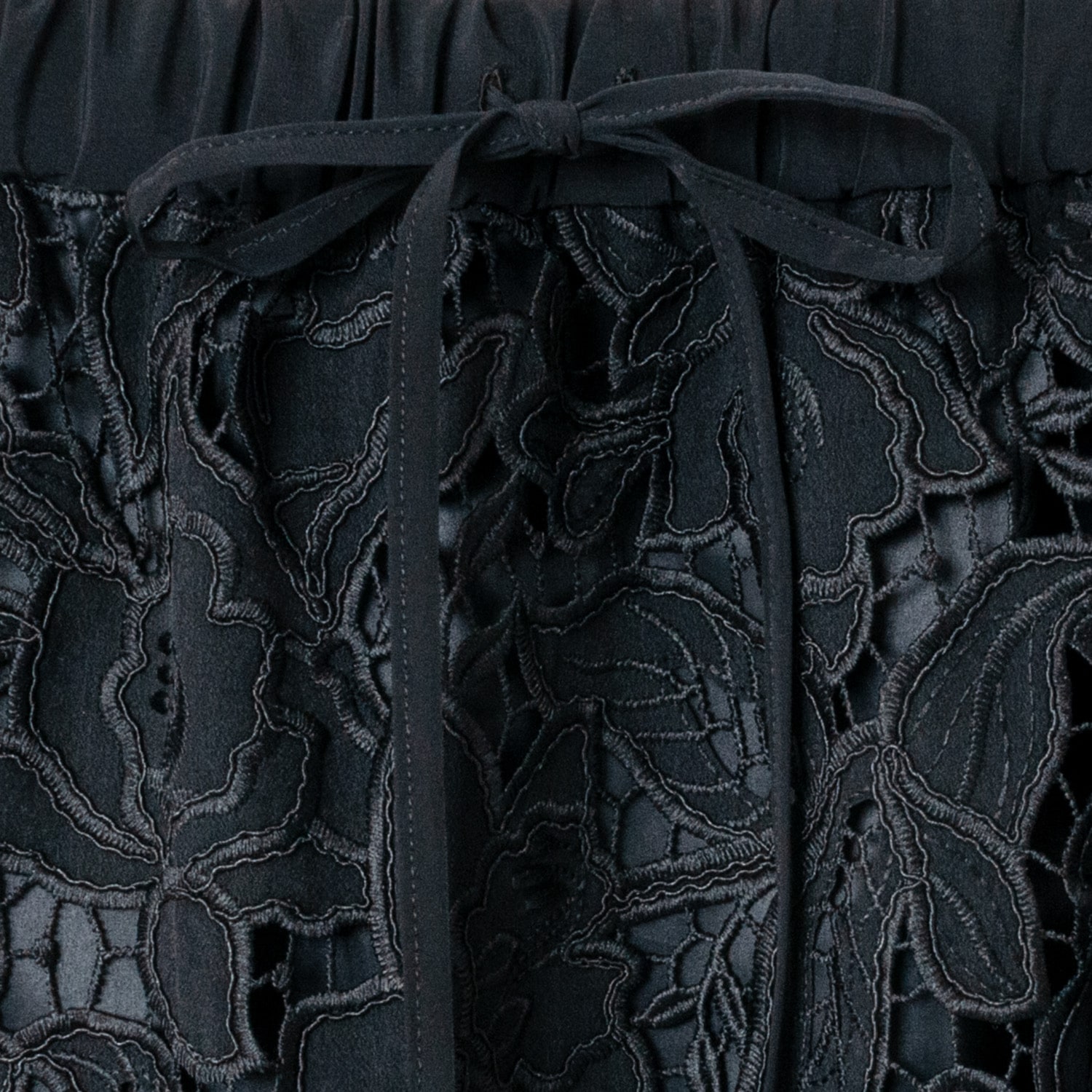 [Harriss] Embroidered Lace Long Skirt