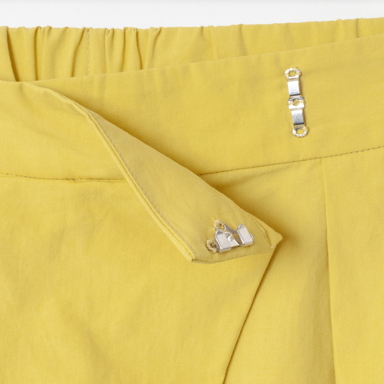 [Harriss] Wrap-style semi-wide pants