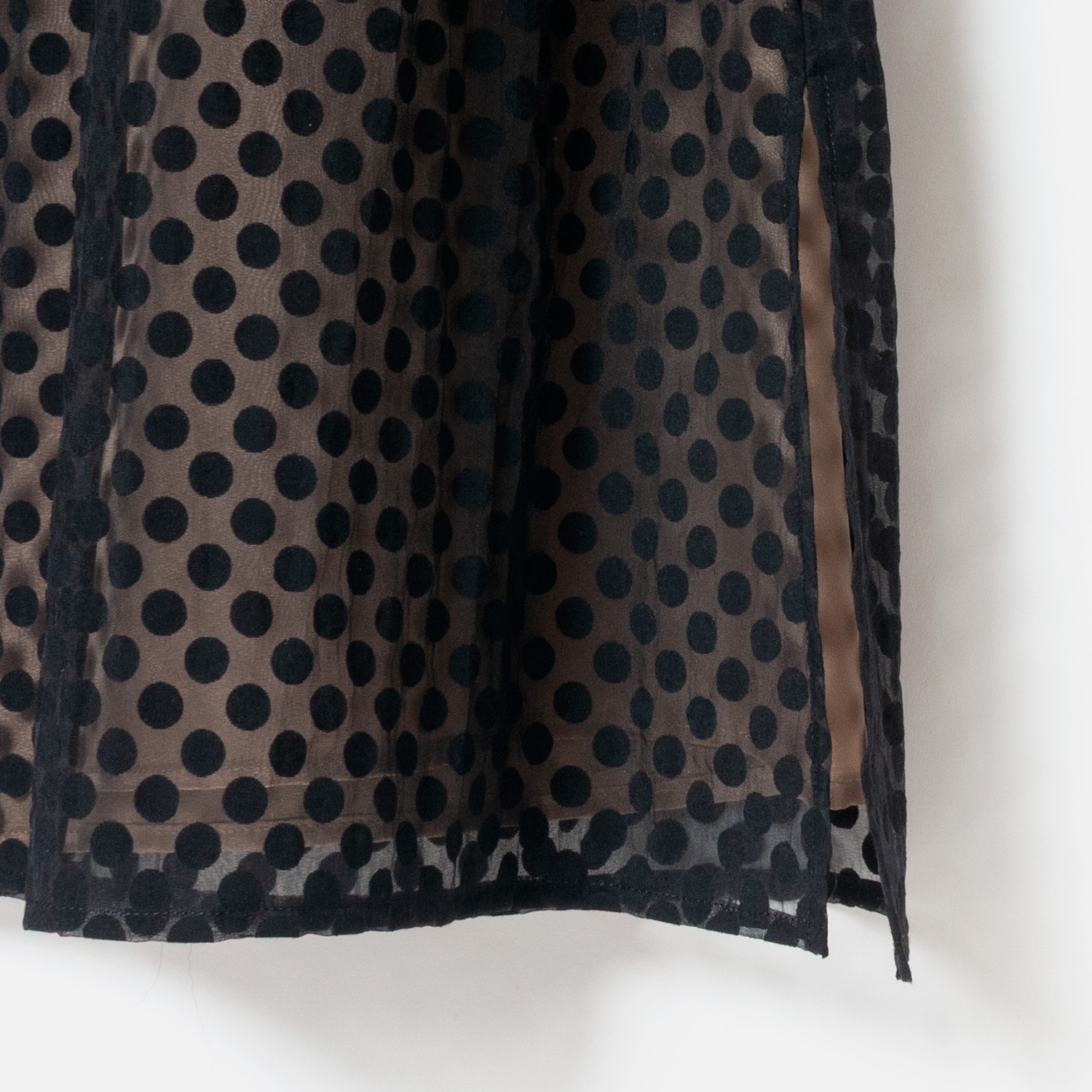 [Harriss �� Keiko Okamoto] Long skirt with opal print_Black(80)