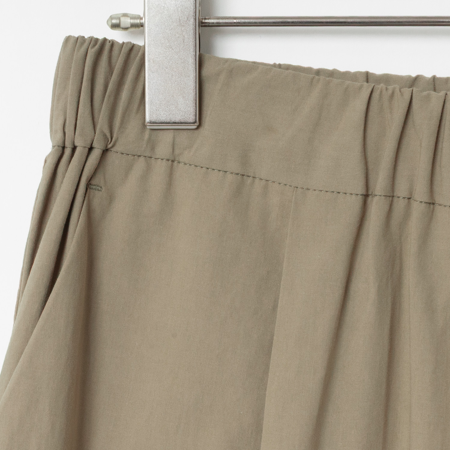 [Harriss] Straight pants with front tuck