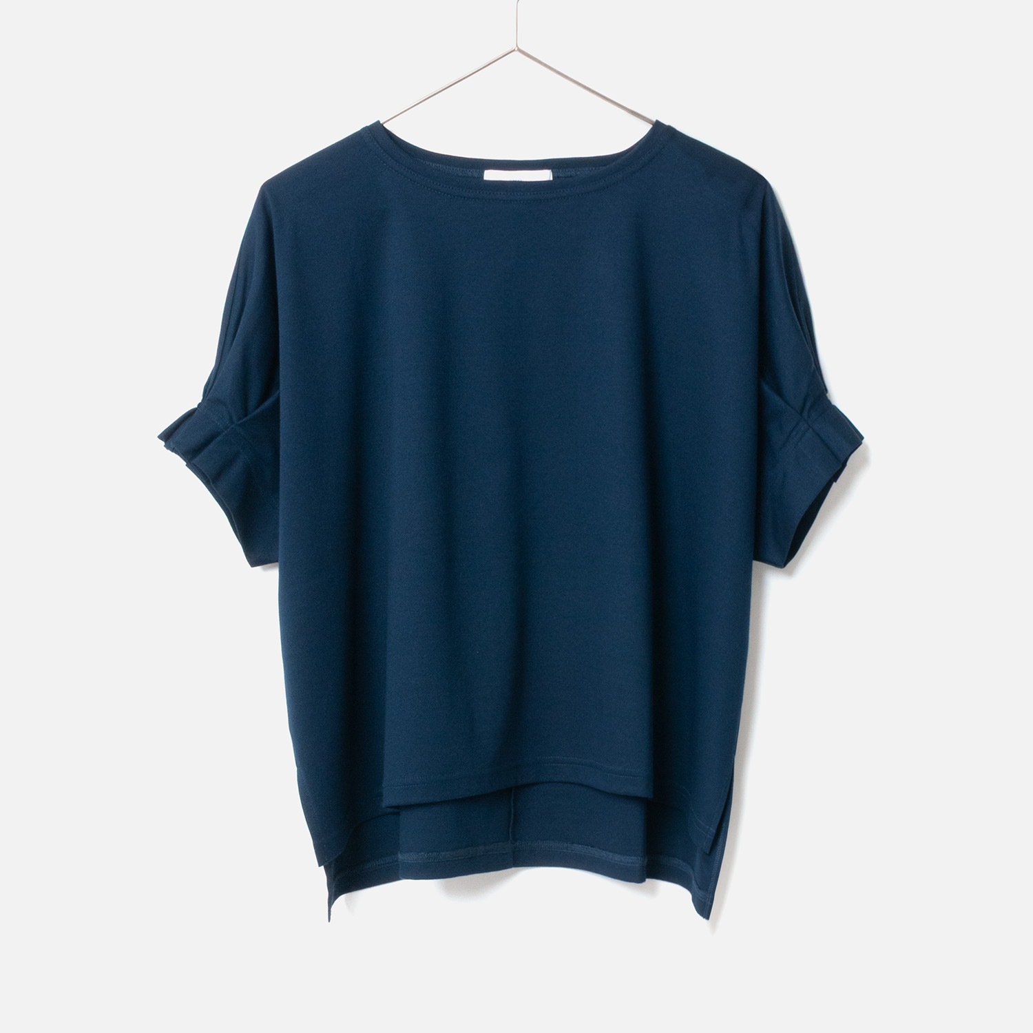 [Harriss] Tuck Sleeve Cut and Sew