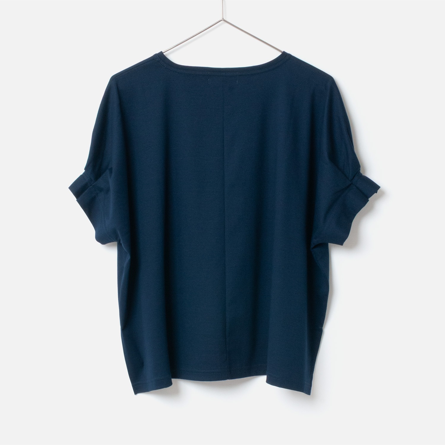 [Harriss] Tuck Sleeve Cut and Sew