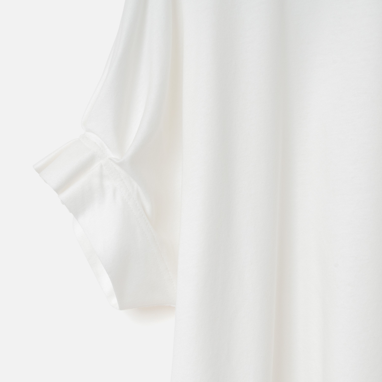 [Harriss] Tuck Sleeve Cut and Sew