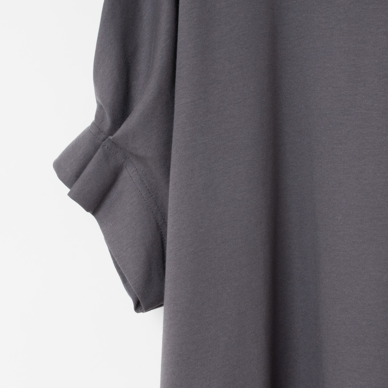 [Harriss] Tuck Sleeve Cut and Sew