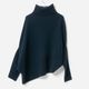 [le ciel de HARRISS] Turtleneck knit in an unusual silhouette