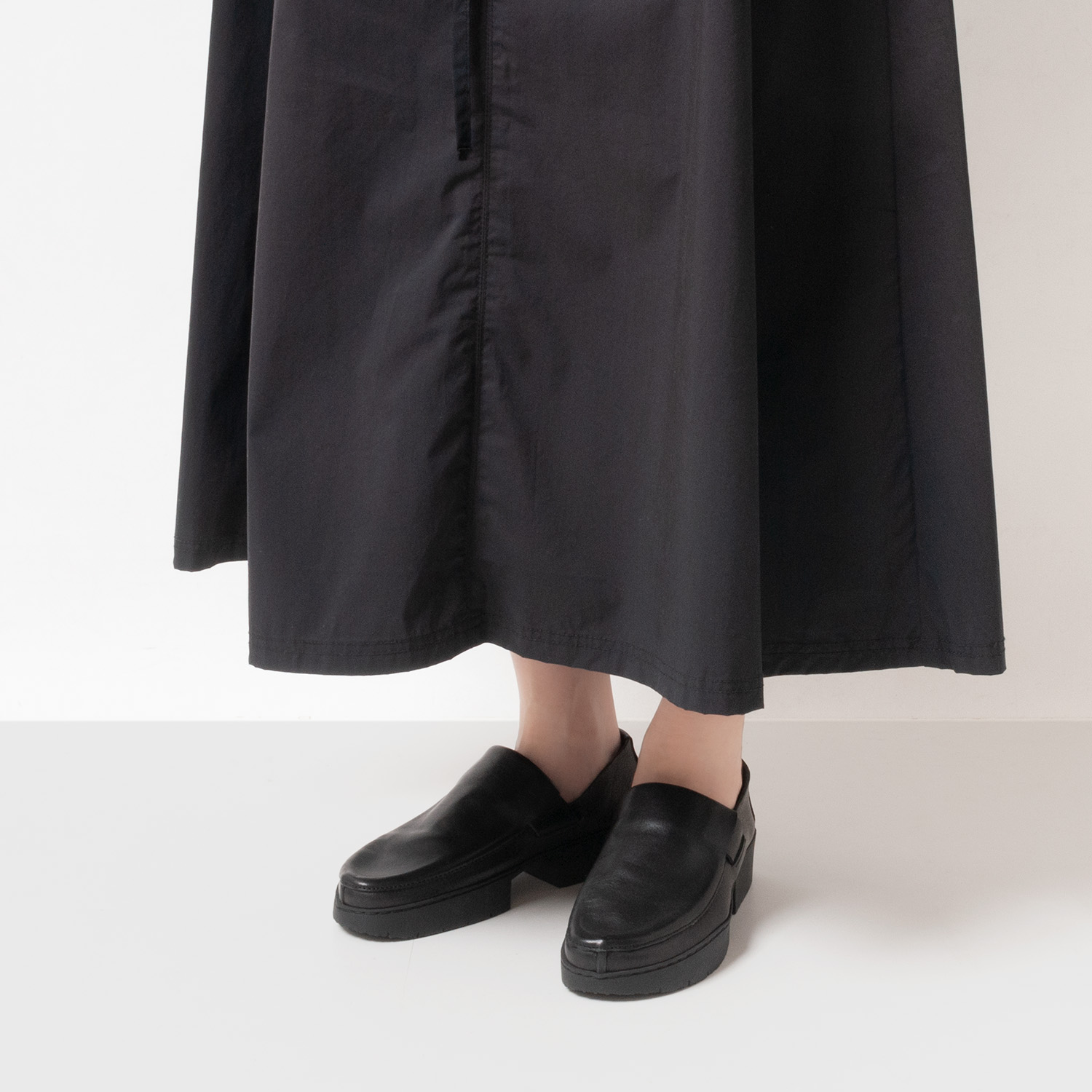 [trippen] Loyal f ( black-waw/black-sat )