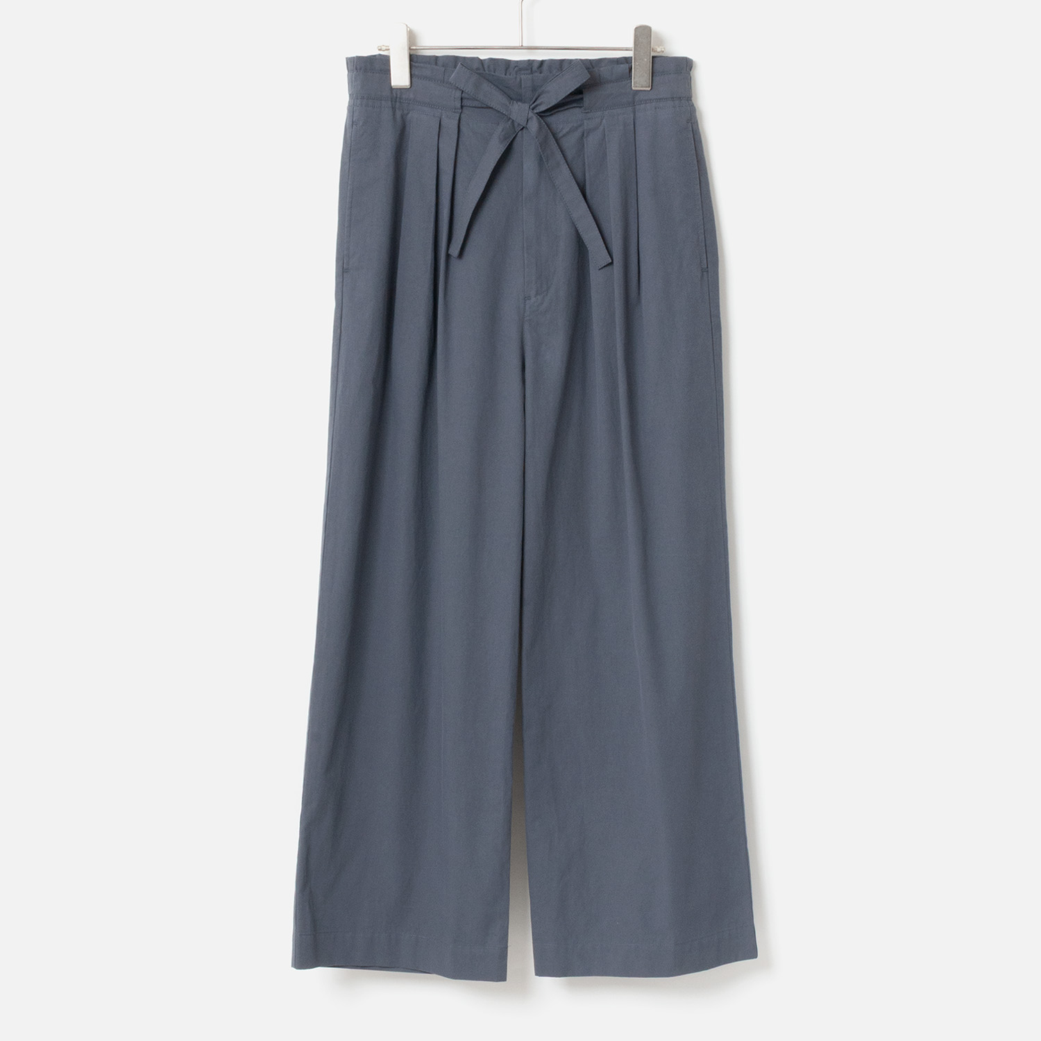 [Harriss] Compact cotton twill semi-wide pants
