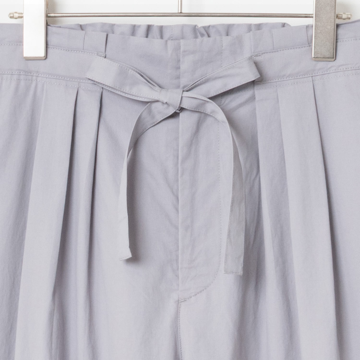 [Harriss] Compact cotton twill semi-wide pants
