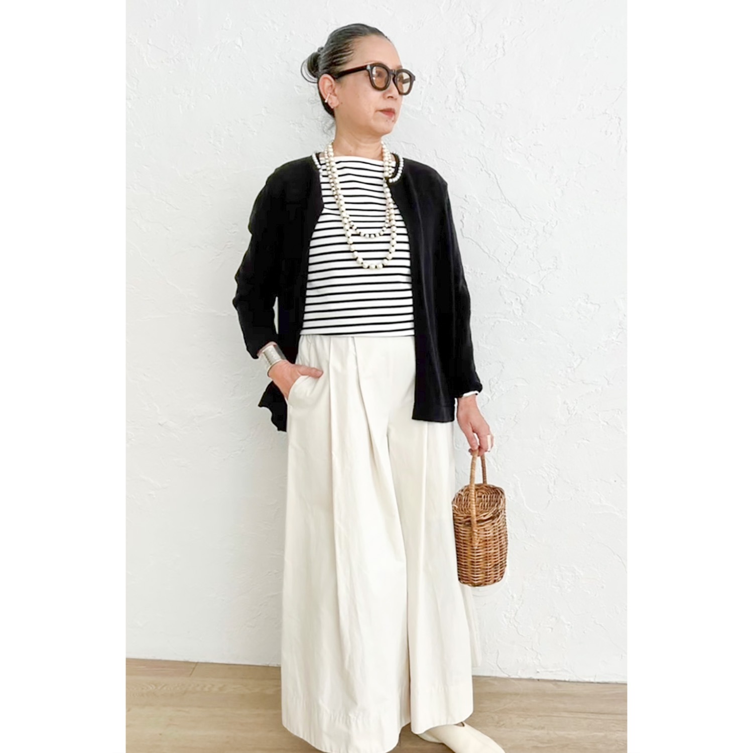 [Harriss �� Keiko Okamoto] Crew Neck Cardigan with Pearls_Black(80)