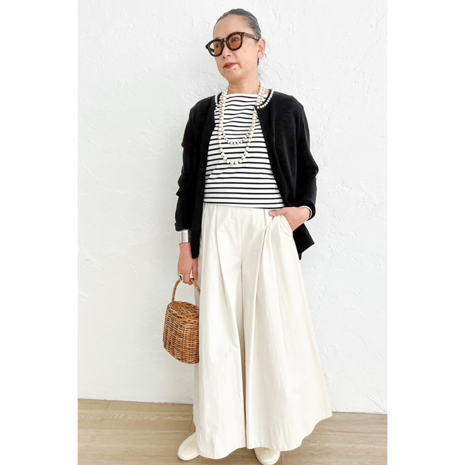 [Harriss �� Keiko Okamoto] Crew Neck Cardigan with Pearls_Black(80)