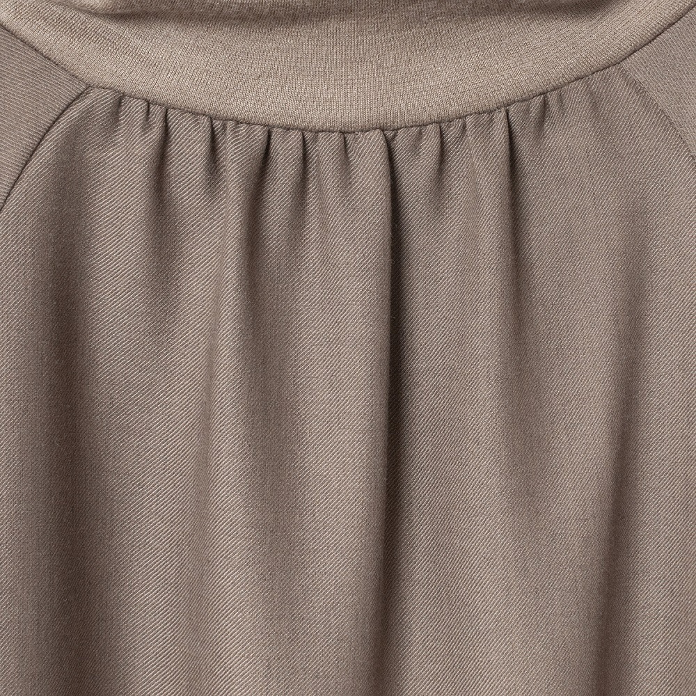 [Harriss] Turtleneck pullover with different material combination