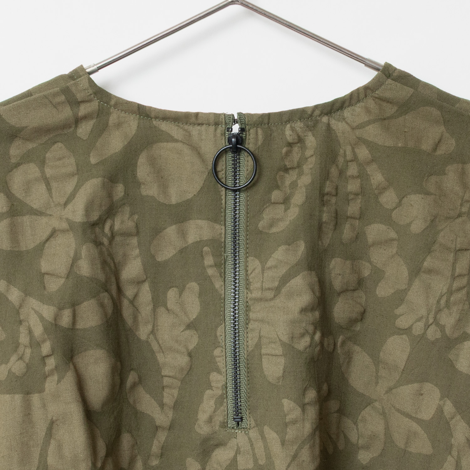 [RaPPELER] Ripple Cross Asymmetrical Blouse_khaki(32)