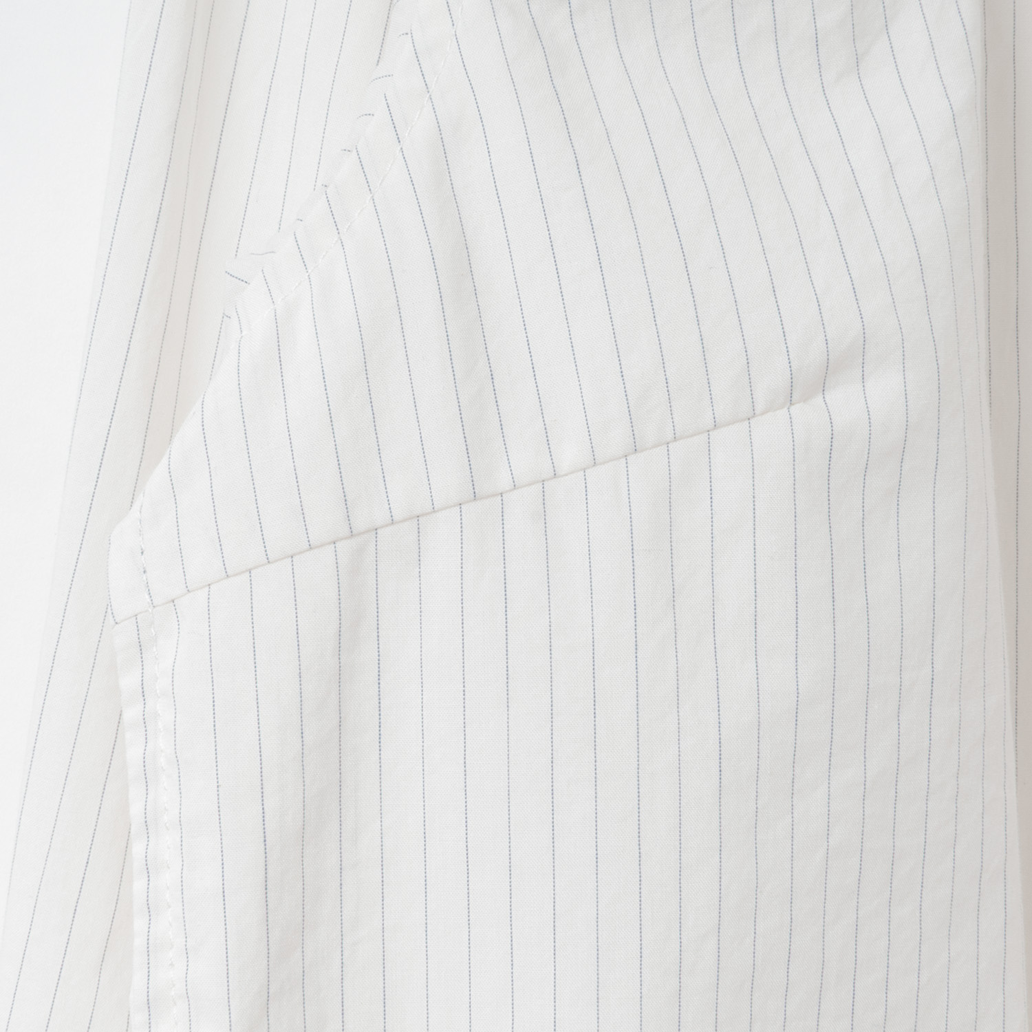 [Harriss] Gathered ruffle shirt