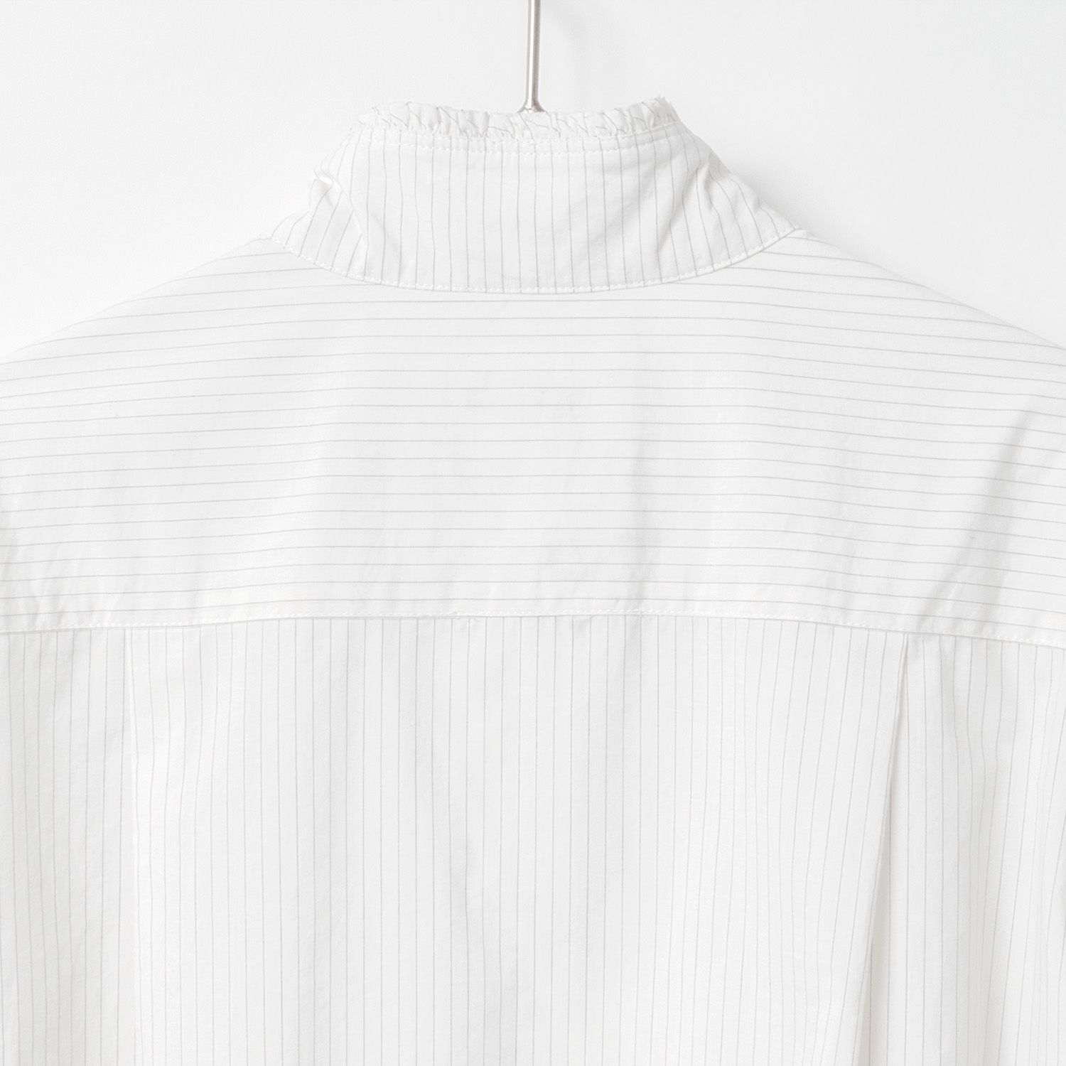[Harriss] Gathered ruffle shirt