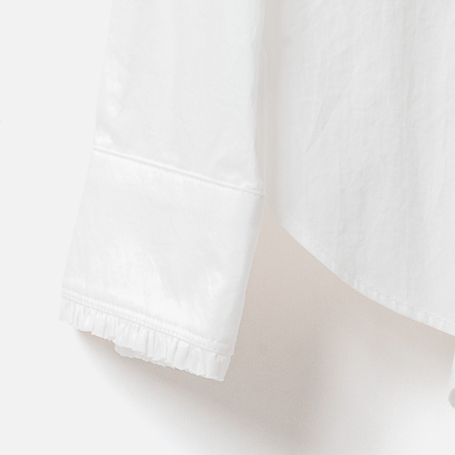 [Harriss] Gathered ruffle shirt