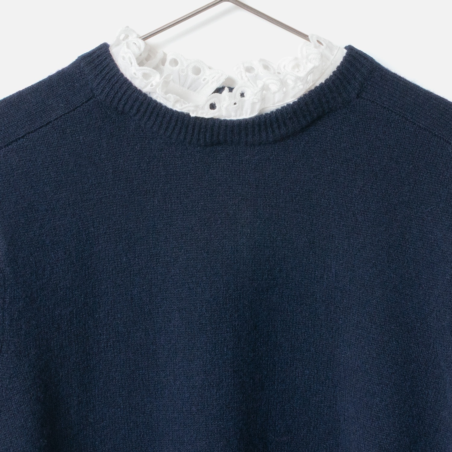 [Harriss] Cotton Ruffle Collared Crew Sweater
