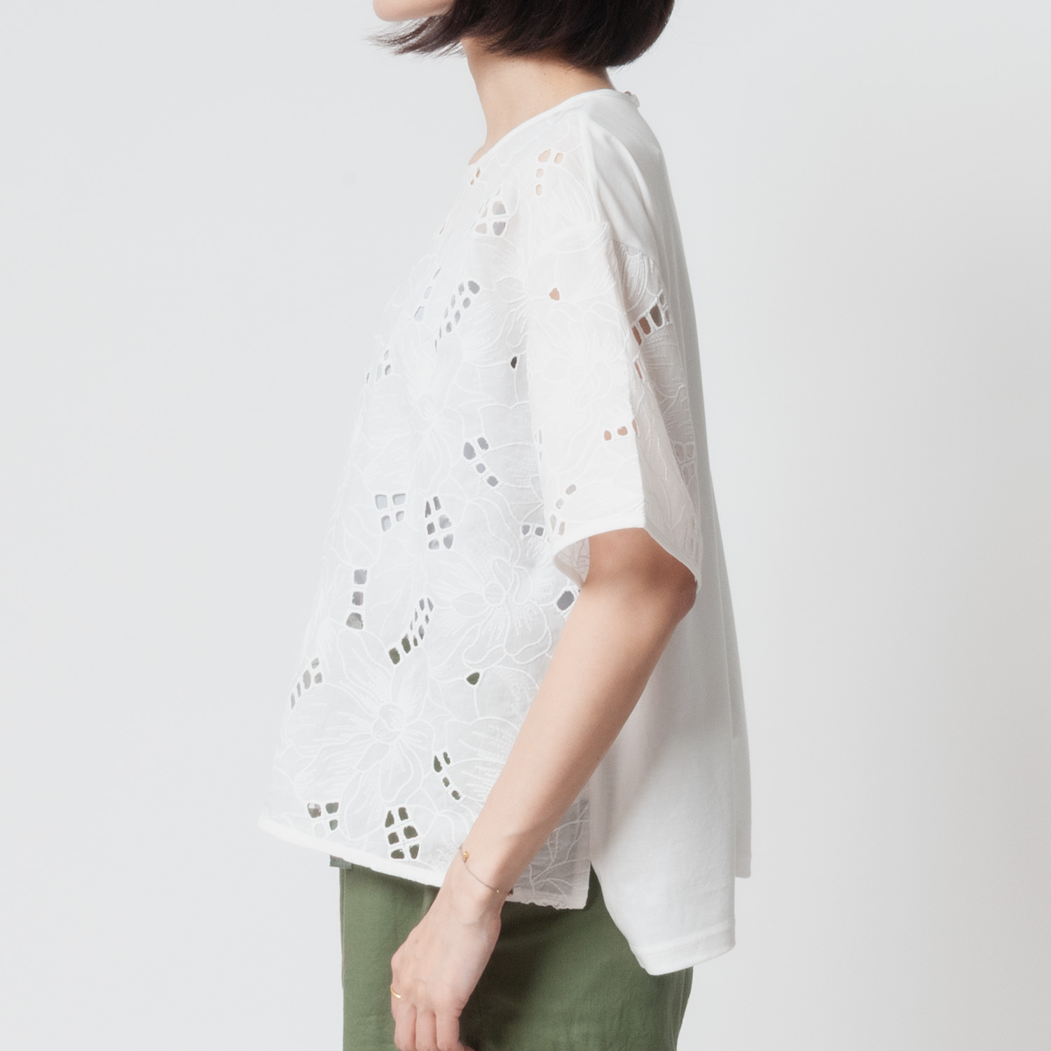 [Harriss] Cutwork Embroidery Lace Pullover