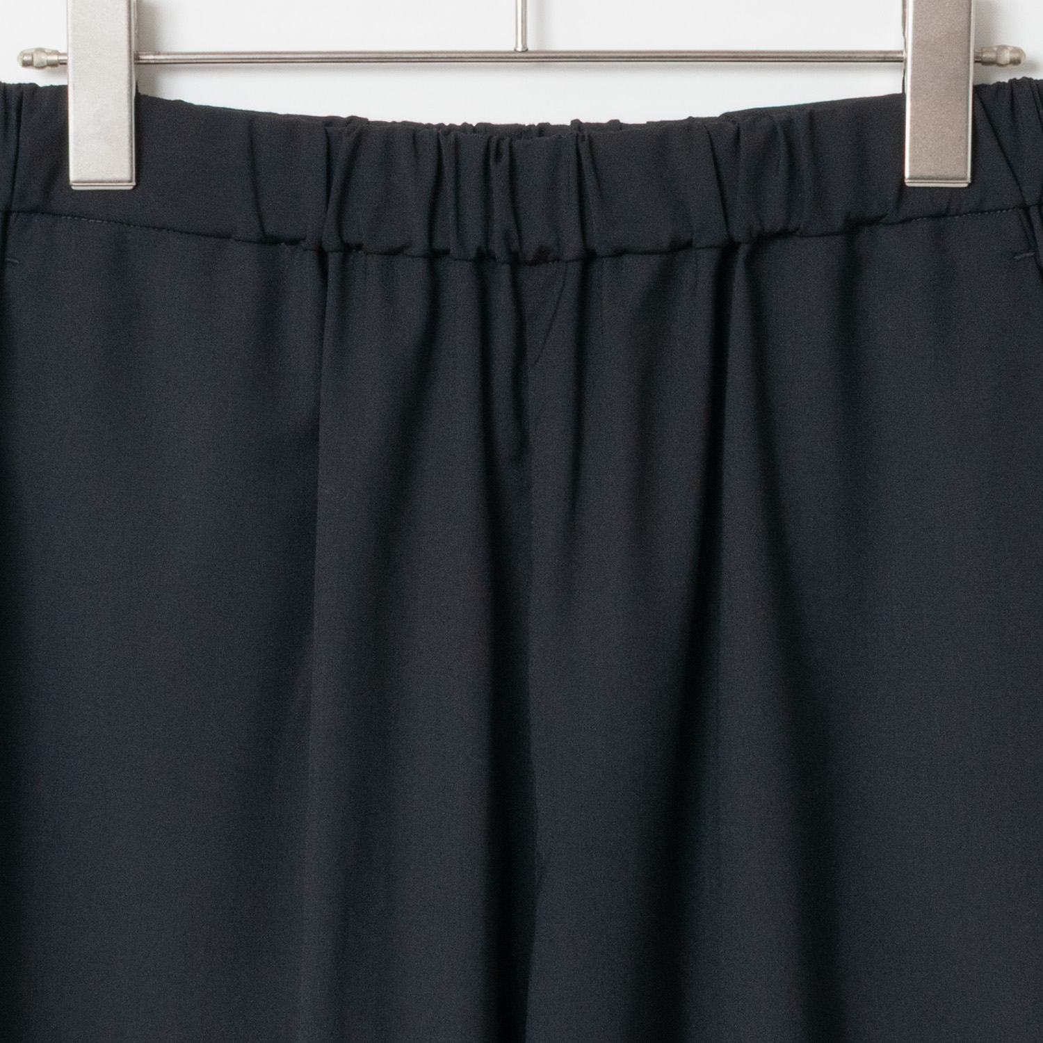 [Harriss] Tapered Line Easy Pants