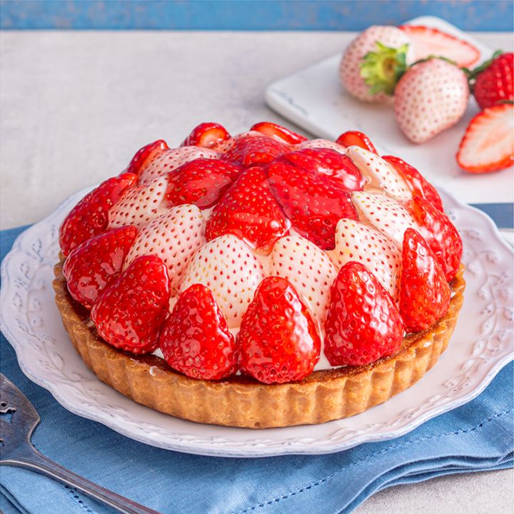 《3月1日以降のお届け》コーラルベリー 紅ほっぺと白雪小町の紅白タルト【季節限定】