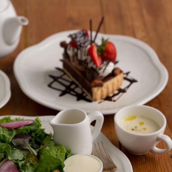 プレート / 23cm・ホワイト [ラ・メゾン オリジナル ]