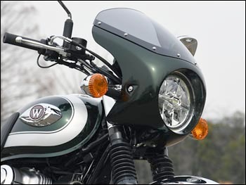シックデザインビキニカウルW800 メグロK3