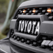 (�����б�����2006-2009 4���ʡ� �ϥ���å���������215��210�� LED TOYOTA ����֥�� �����