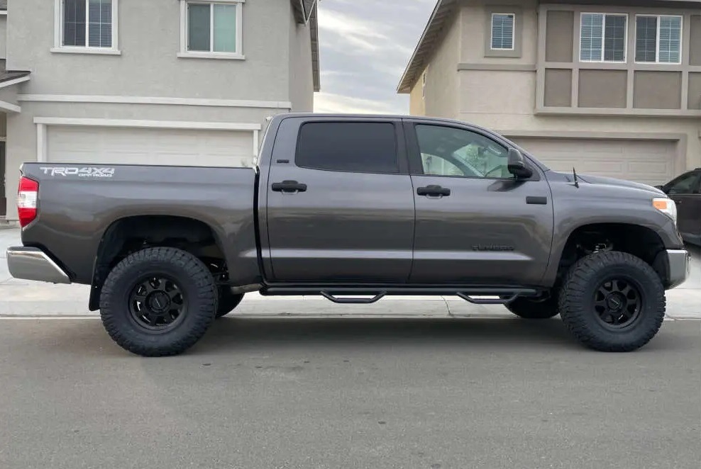 �ʼ����б�����Method Race Wheels MR701 �᥽�å� �ۥ����� 17����� 17x8.5 4�ܥ��å� �ޥåȥ֥�å� 5H150 ����ɥ� �������� ��