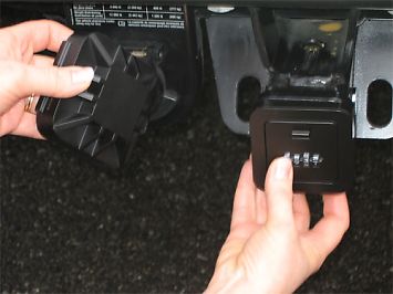 取り寄せ対応！） Hitch Safe ヒッチセーフ 貴重品や鍵の保管に