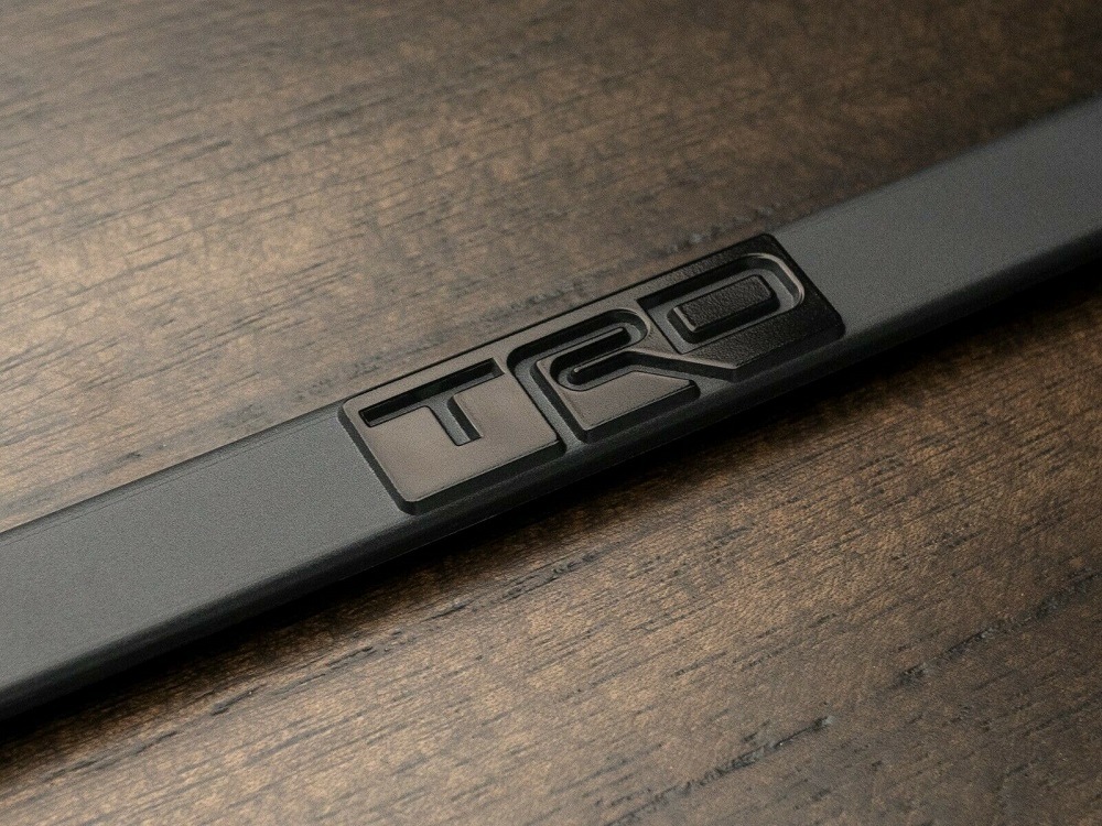 (�����б���) TRD TACOMA �֥�å������� �饤���󥹥ץ졼�ȥե졼�� �ʥ�С��ե졼��