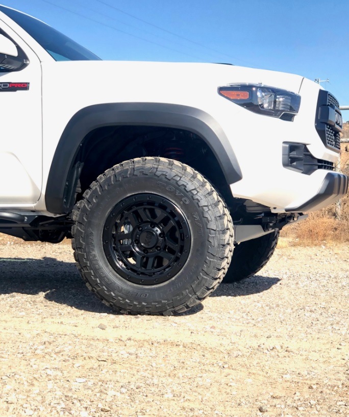 取り寄せ対応！）17-19 タコマ TRD PRO 純正FOXサスペンション専用 1.5