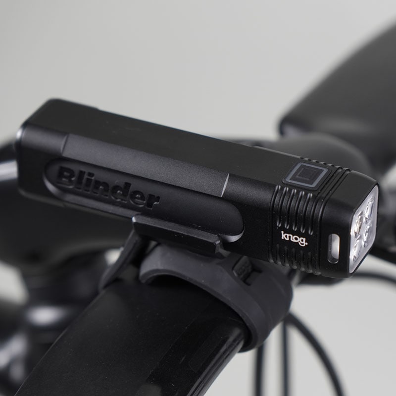 knog�ʥΥ��ˡ�BLINDER 700���ե���ȥ饤��