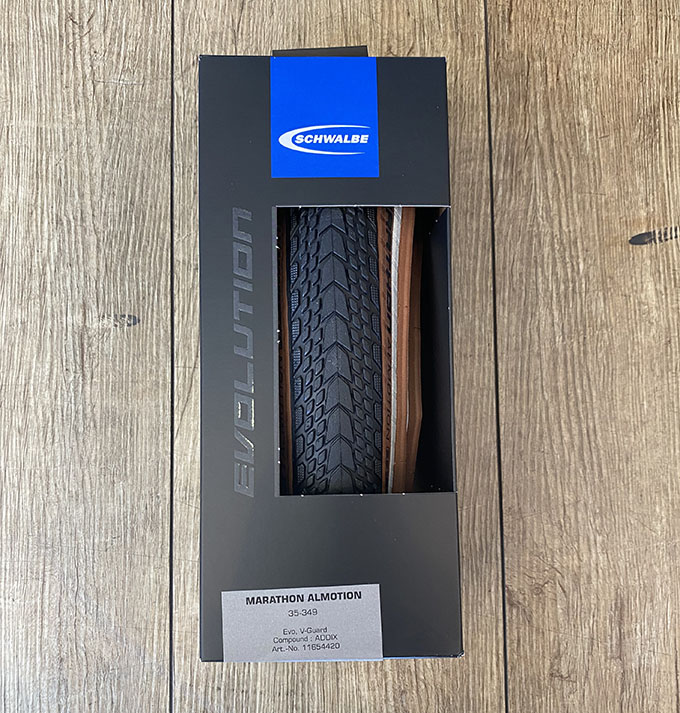 BROMPTONʥ֥ץȥˡSCHWALBE MARATHON ALMOTION161 1/3 ETRTO35-349  ޥ饽 ⡼