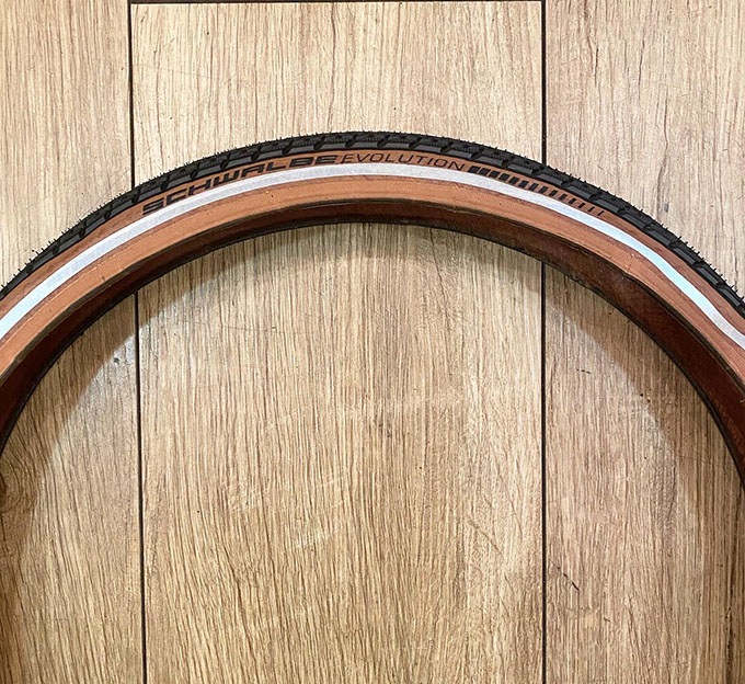 BROMPTONʥ֥ץȥˡSCHWALBE MARATHON ALMOTION161 1/3 ETRTO35-349  ޥ饽 ⡼