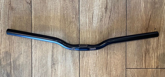 H��H(����������ɥ�����)��Titanium Handlebar Low rise bar �ڥ��顼��Matte Black�ۡ�HH inovation��