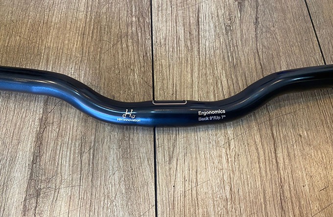 H��H(����������ɥ�����)��Titanium Handlebar Low rise bar �ڥ��顼��Matte Black�ۡ�HH inovation��