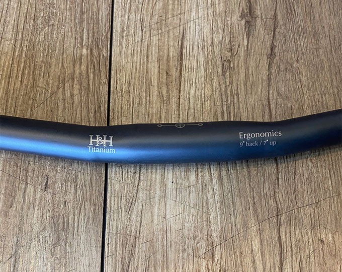H��H(����������ɥ�����)��Titanium Handlebar S bar�ڥ��顼��Matte Black�ۡ�HH inovation��